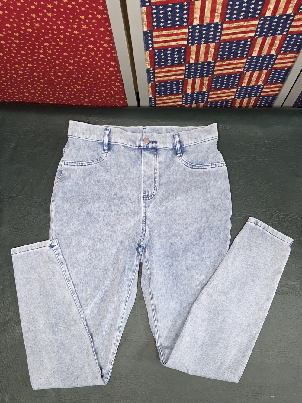 **Time and Tru Light Wash Blue Jeggings** - Picture 4 of 7